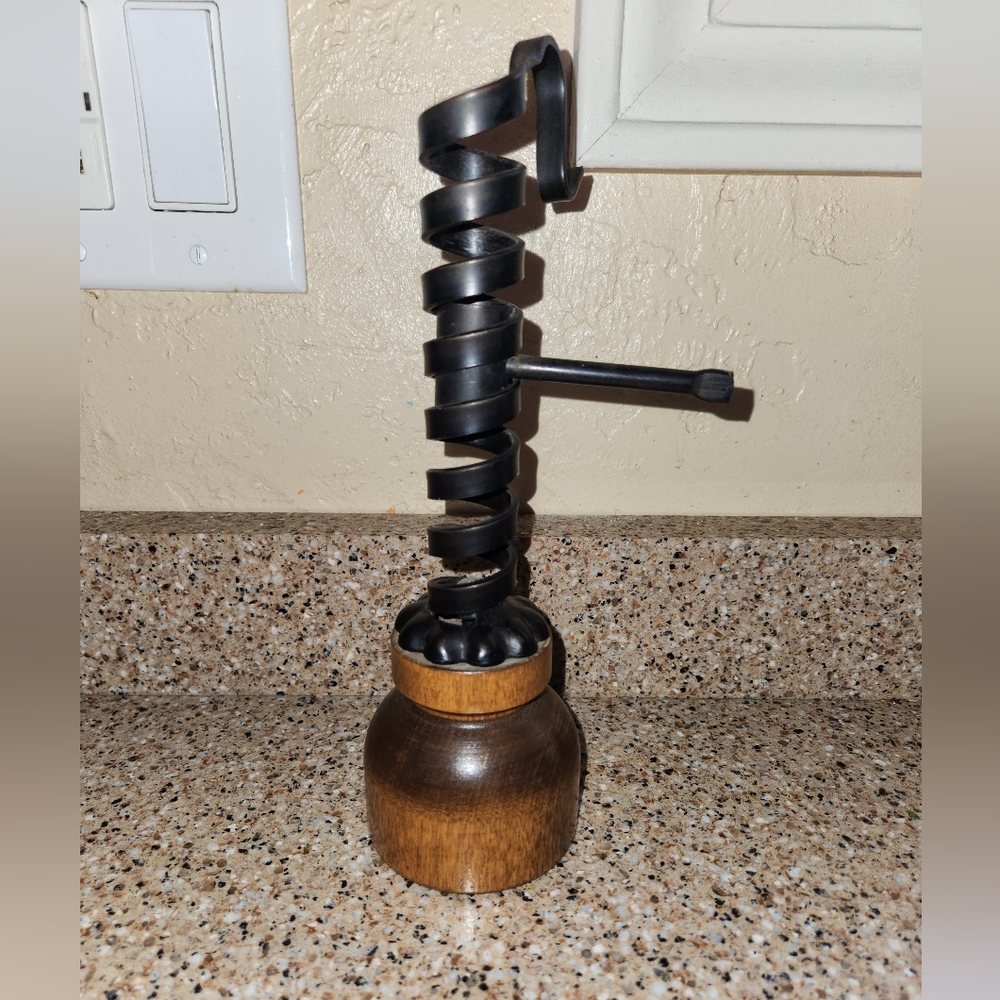 Courting candle holder
